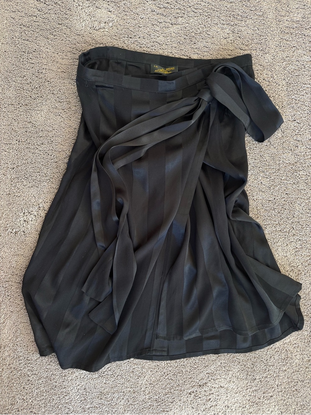 Le Mont S’Michel Black Tie Wrap Skirt Size 34 Elegant Luxury A Line Knee XS